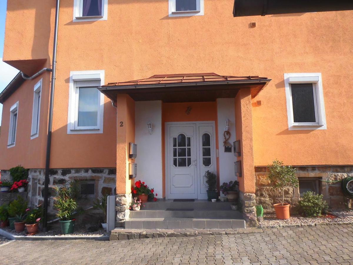 Ferienwohnung - Am- Goethewanderweg Stutzerbach ภายนอก รูปภาพ